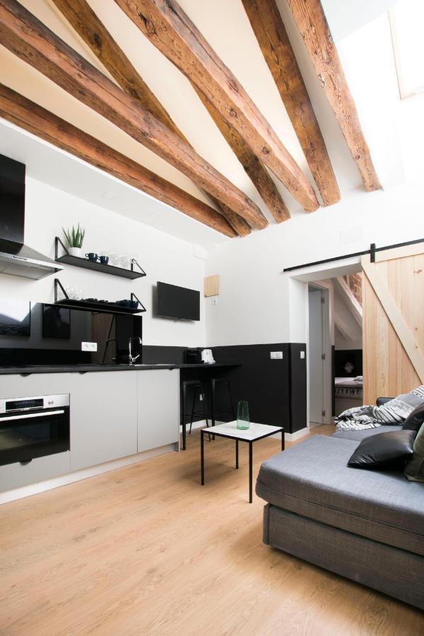 Redondilla Apartment Madrid Exteriör bild