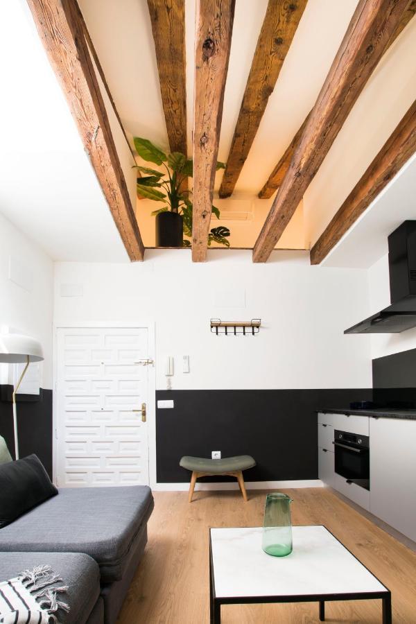 Redondilla Apartment Madrid Exteriör bild